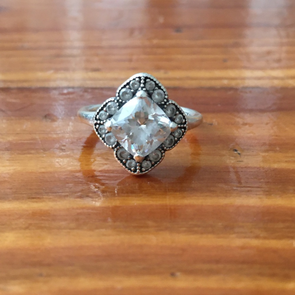 Vintage style Pandora ring